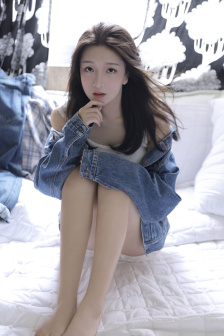 女大学生